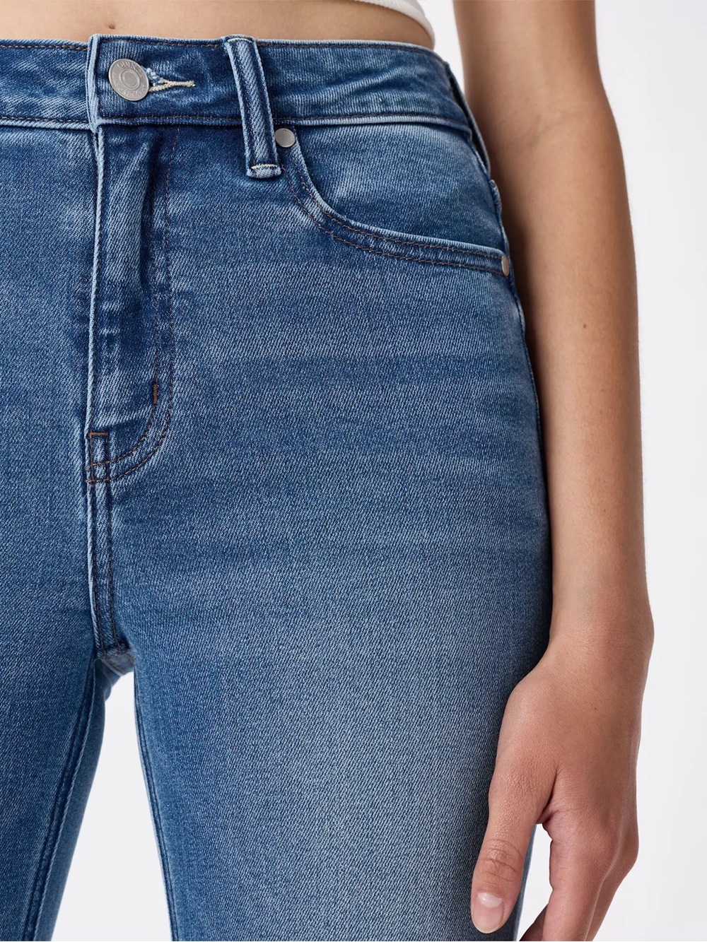 Quince Bella Stretch Straight Jeans in Twilight Blue Fray Regular 28 - Picture 4 of 17